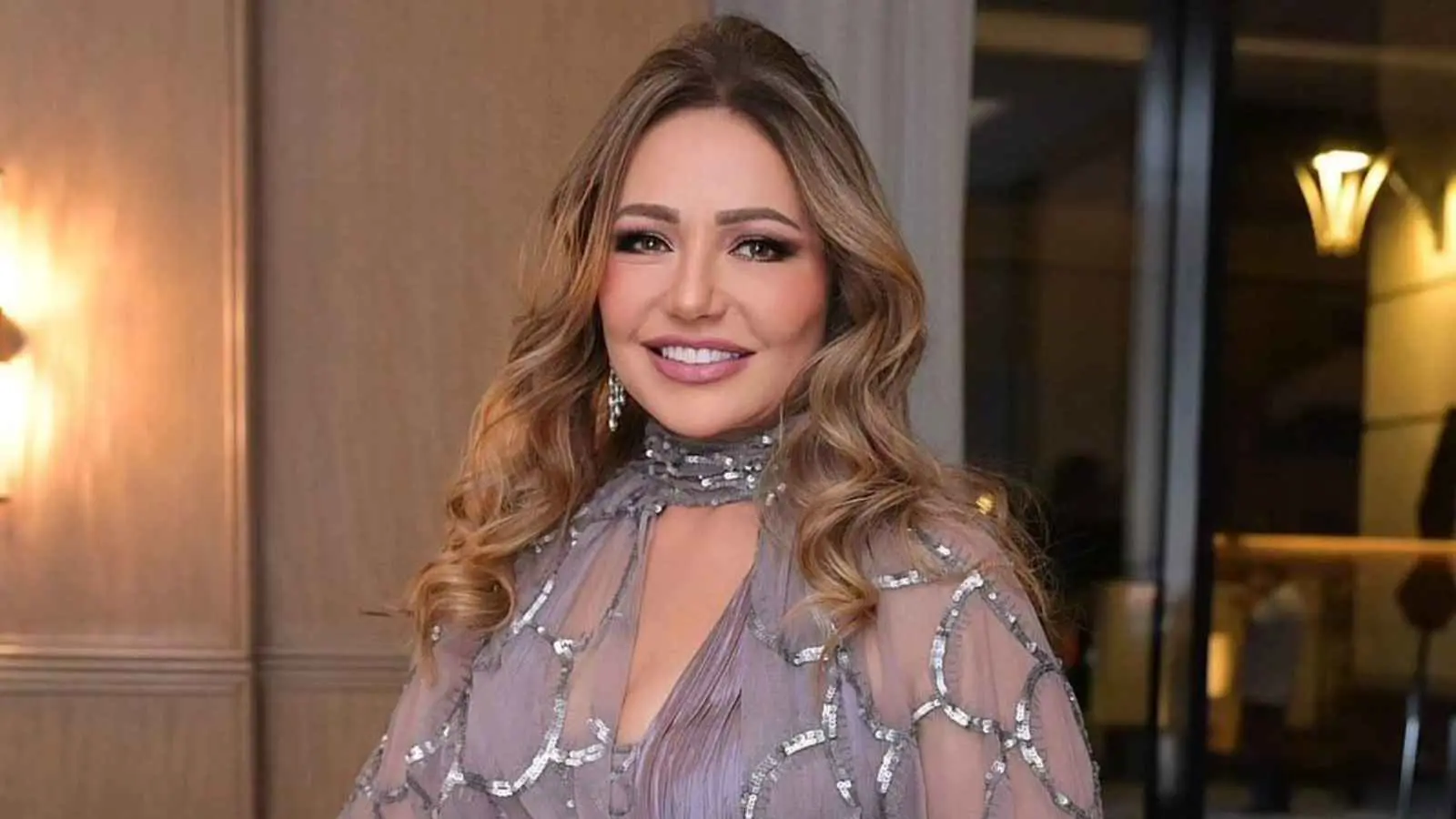 ليلى علوي ‫ليلى علوي أيقونة الجمال رمز التألق والموهبة في السينما – دفّاق نيوز‬‎